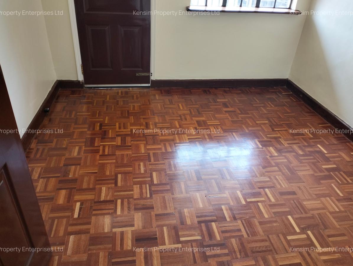 5 Bed Townhouse with En Suite in Kitisuru - 14