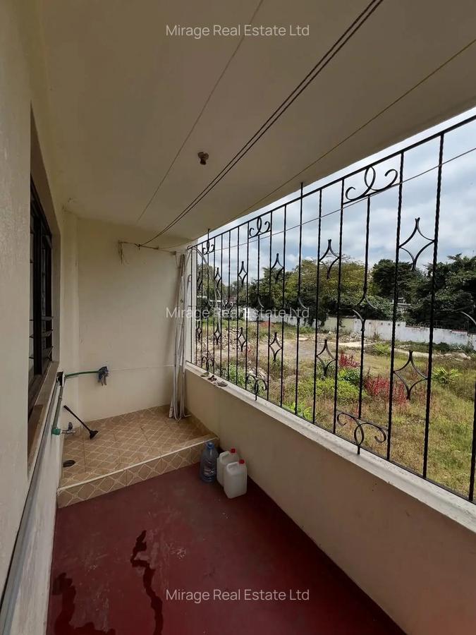 3 Bed Apartment with Parking in Kilimani - 15