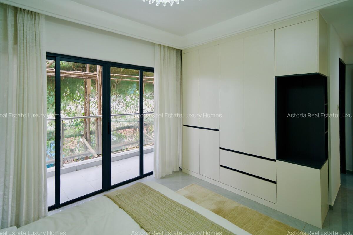 2 Bed Apartment with En Suite at 2026-424 - 18