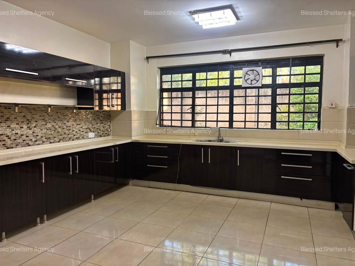 4 Bed Villa with En Suite in Kiambu Road - 14