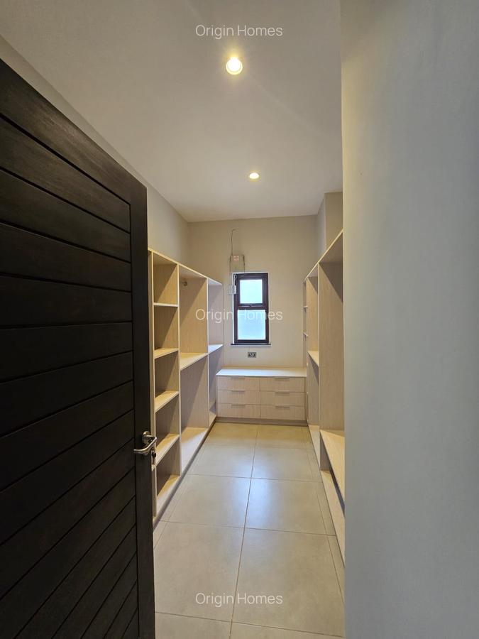 3 Bed Townhouse with En Suite at Spring Valley - 17