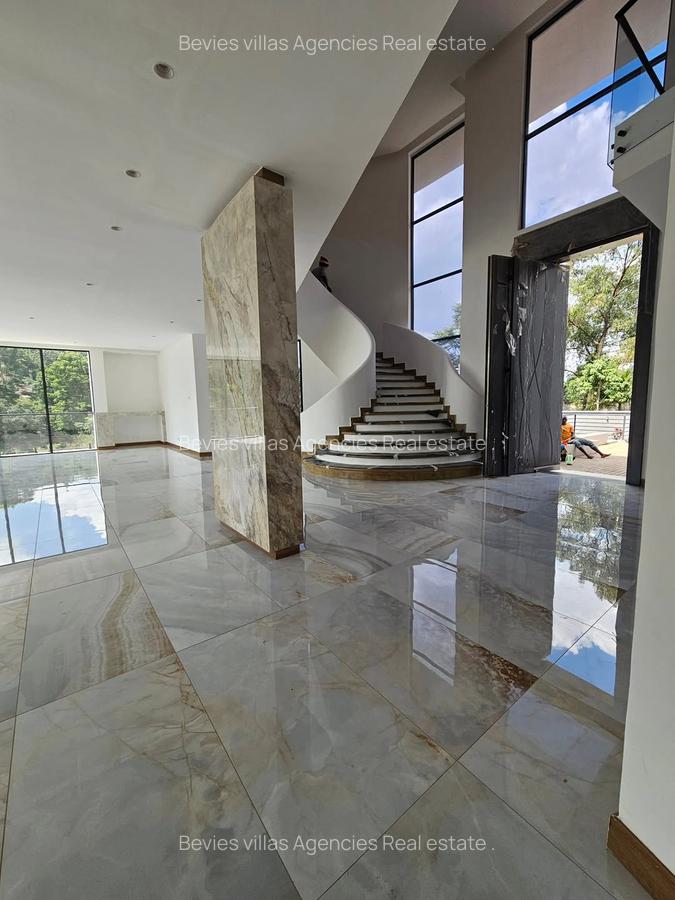 5 Bed Villa with En Suite at Nyari - 9
