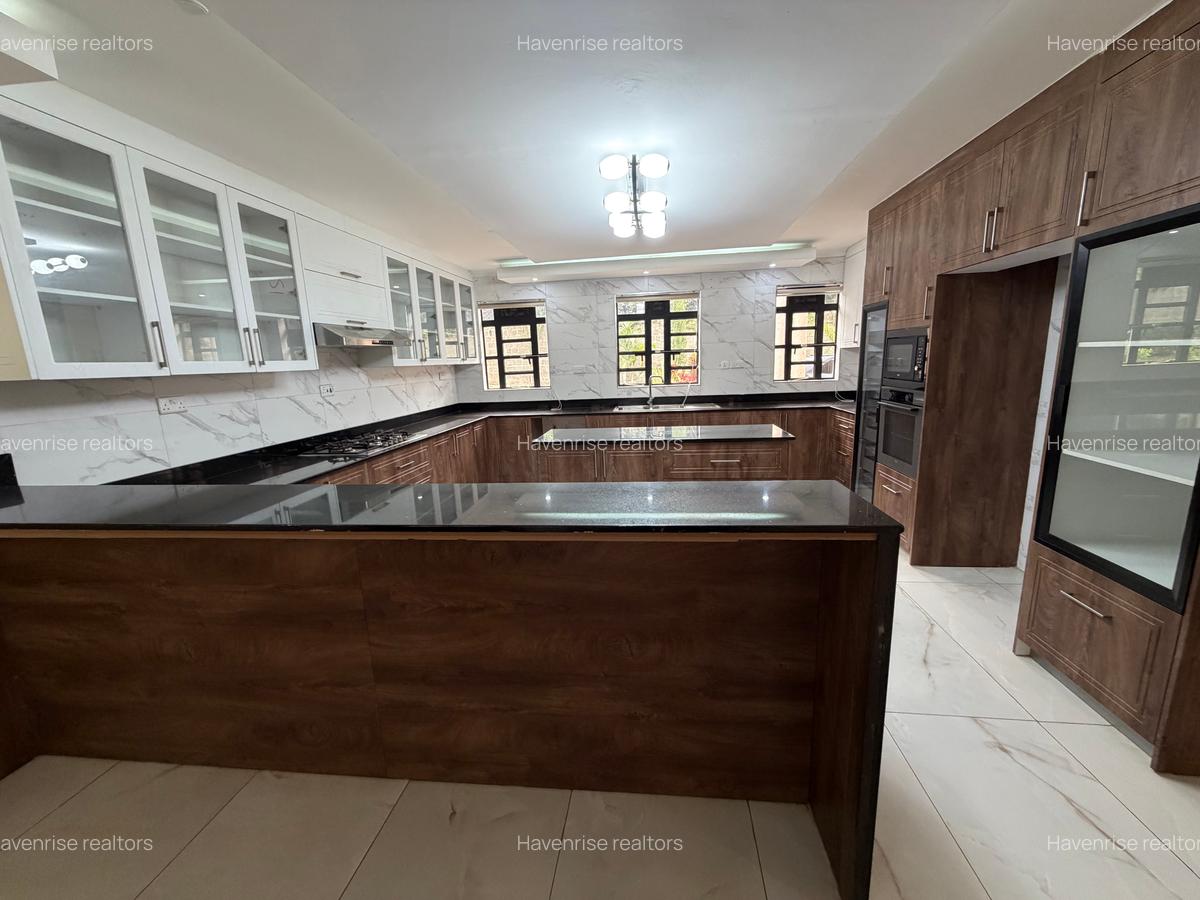 6 Bed House at New Kitusuru - 8
