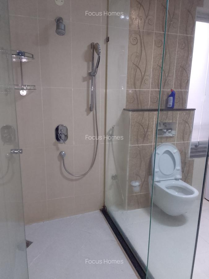 3 Bed Apartment with En Suite in Riverside - 6