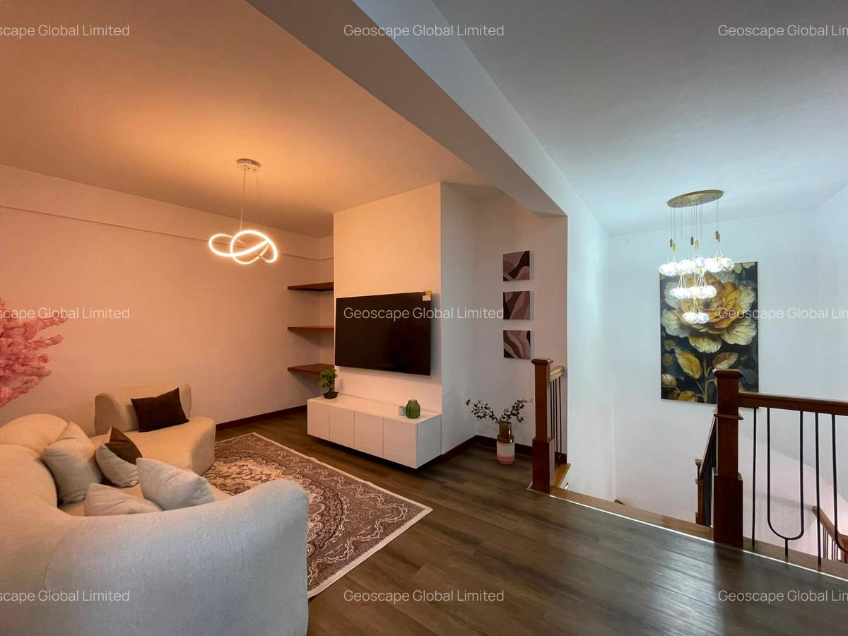 5 Bed Apartment with En Suite in Parklands - 1