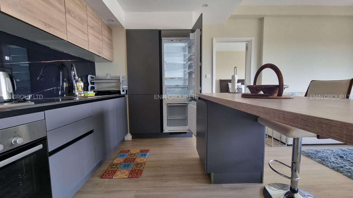 Serviced 2 Bed Apartment with En Suite at Riverside Drive - 13