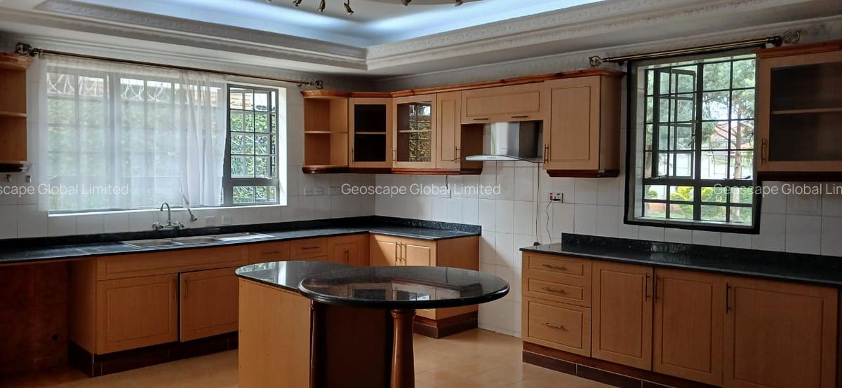 4 Bed House with En Suite in Runda - 6