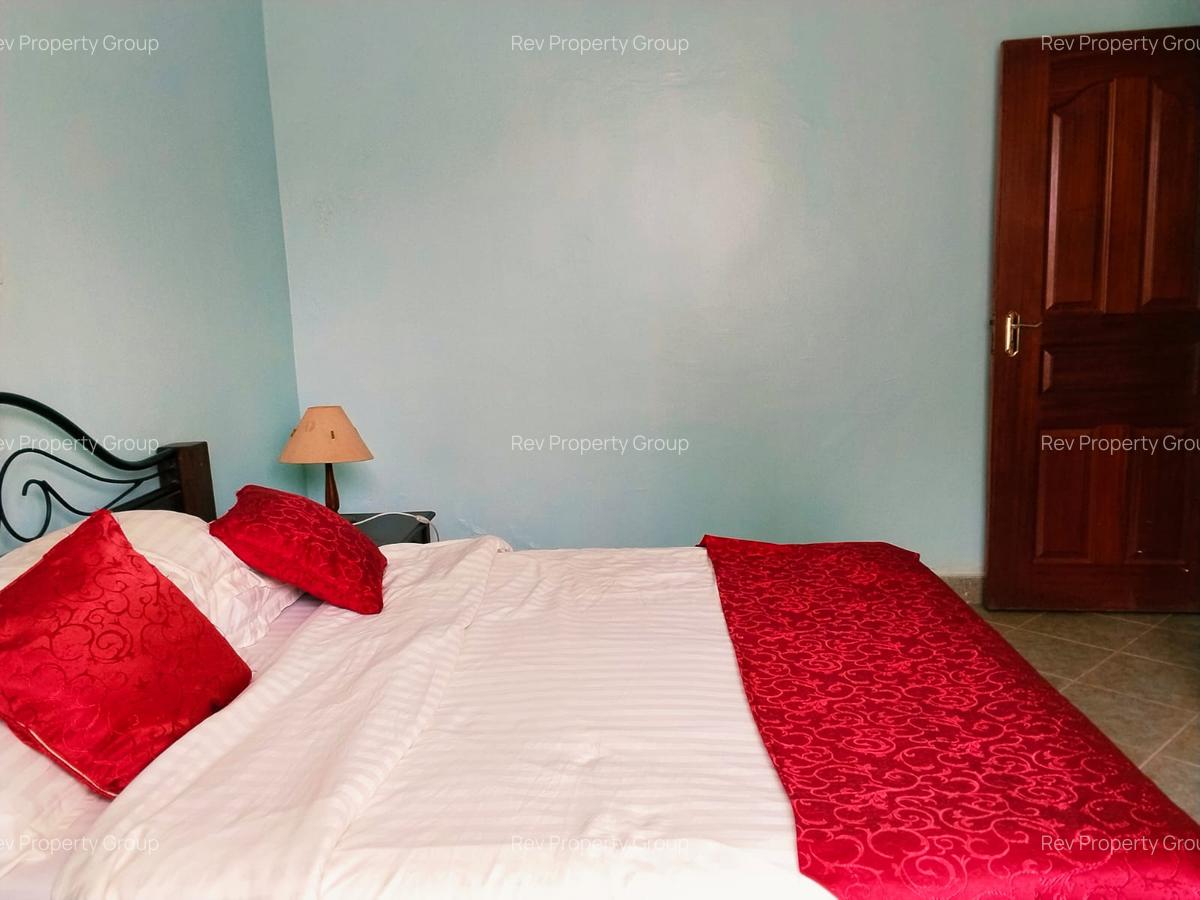 2 Bed House with En Suite in Rosslyn - 8