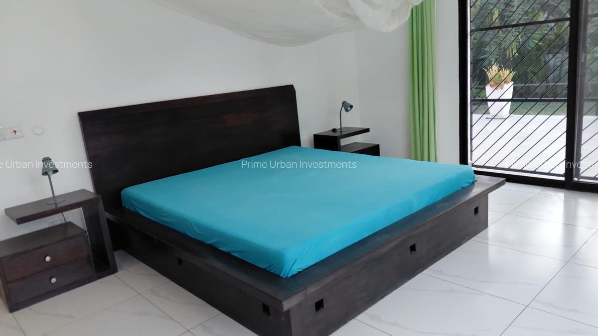 4 Bed House with En Suite in Watamu - 4