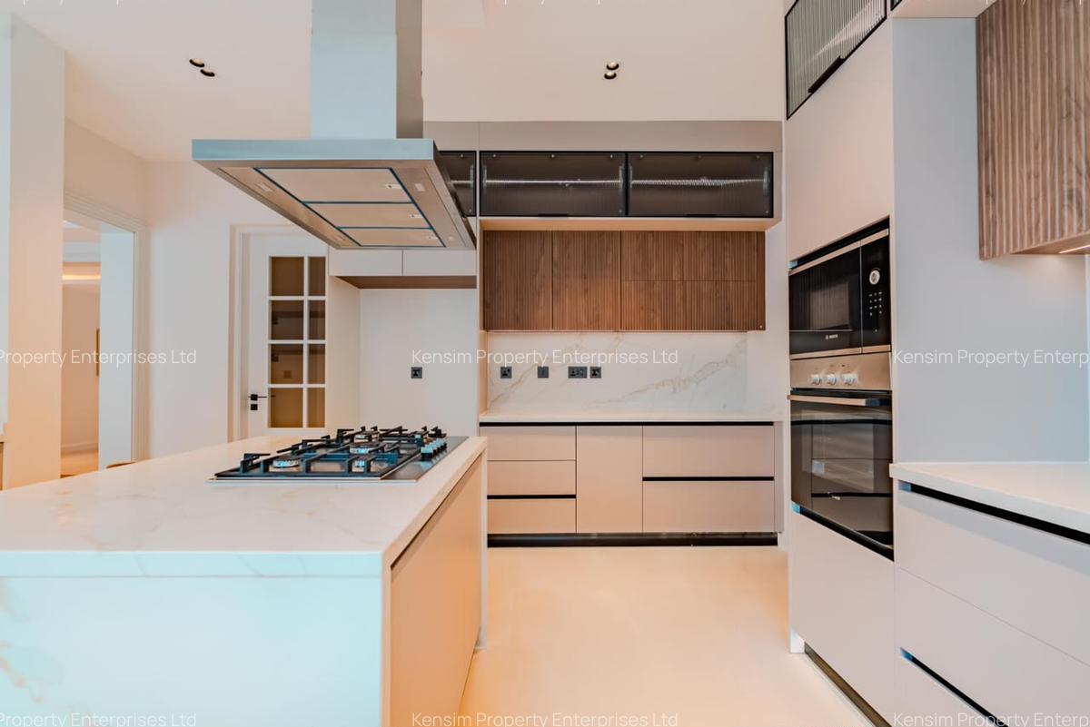 5 Bed Townhouse with En Suite in Runda - 8