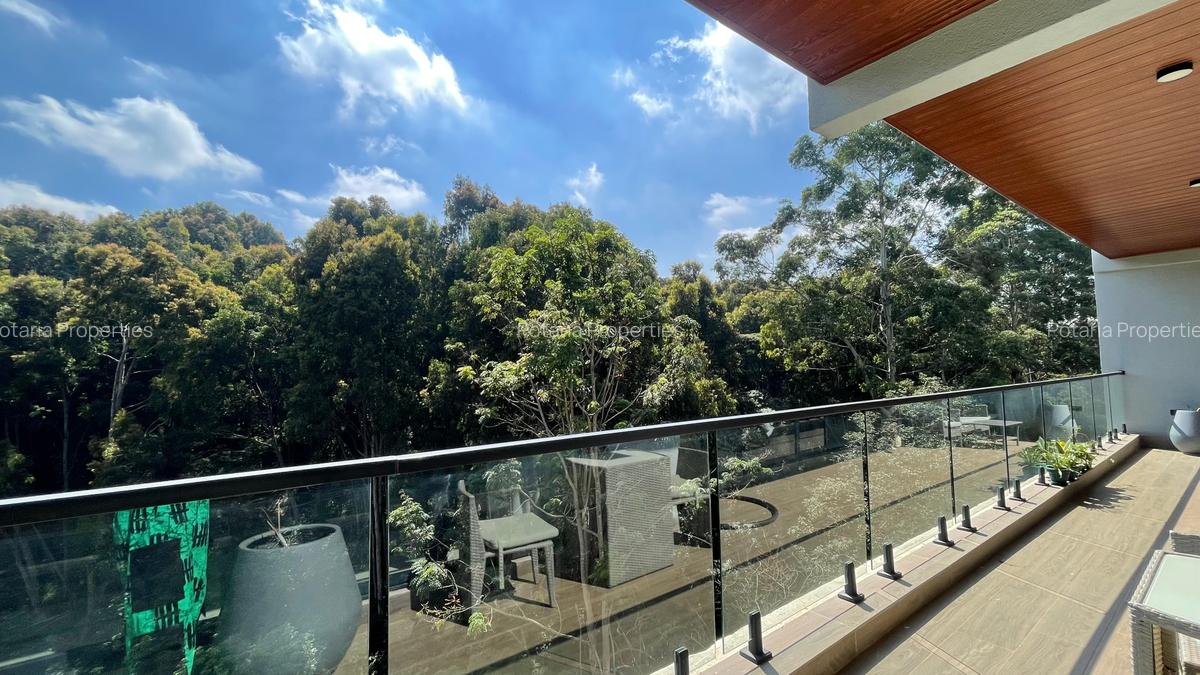 4 Bed Apartment with En Suite in Spring Valley - 1