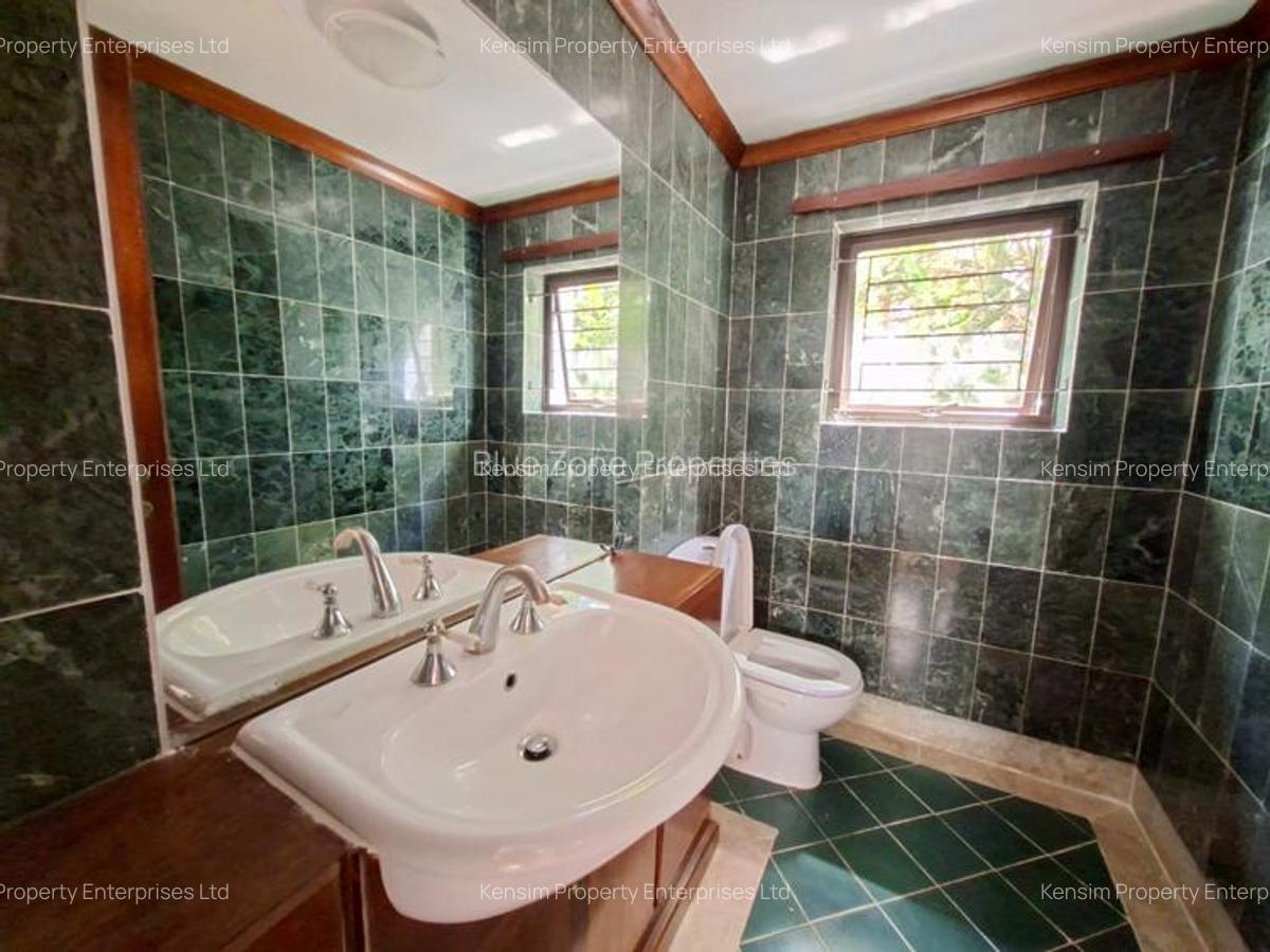 5 Bed Townhouse with En Suite in Lower Kabete - 3