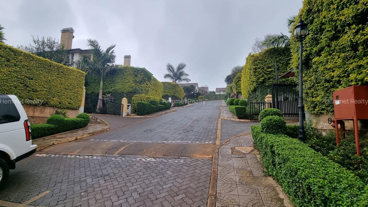 4 Bed Townhouse with En Suite in Loresho - 13