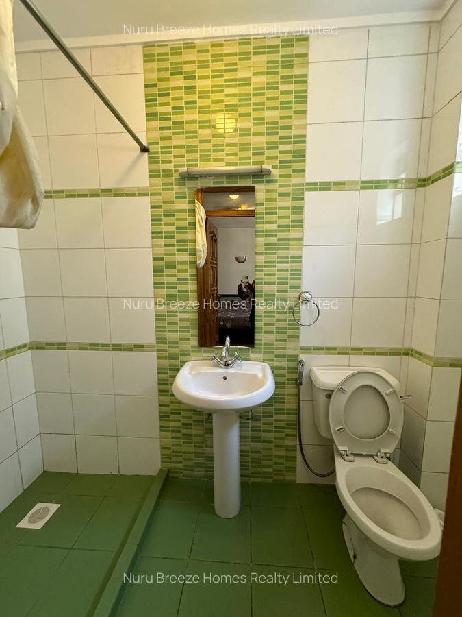Furnished 3 Bed Apartment with En Suite in Brookside - 5