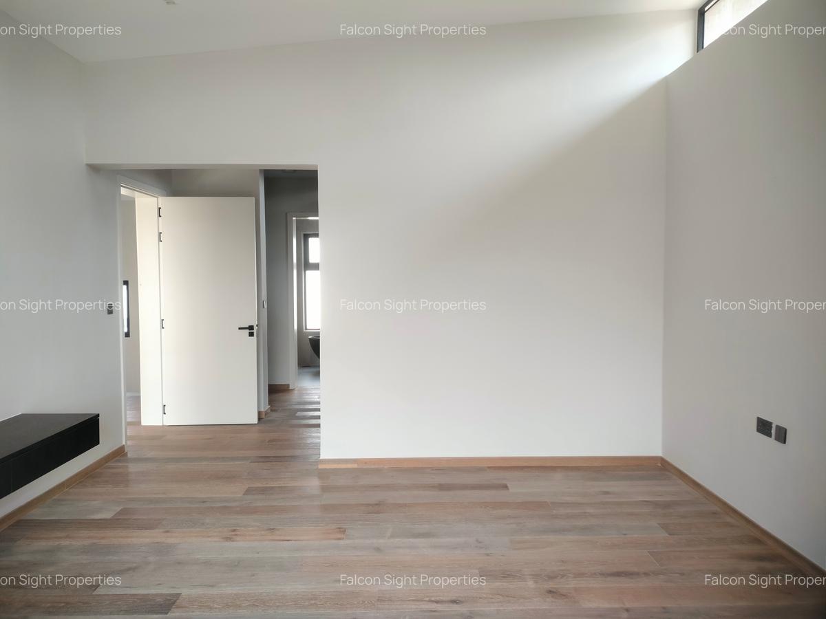 5 Bed Townhouse with Staff Quarters at Easy Access To Un Avenue And Few Minutes Drive To Rosyln Academy - 20