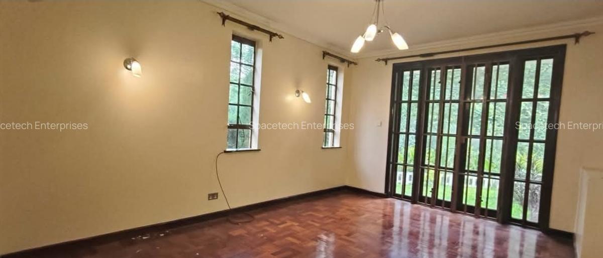 4 Bed Townhouse with En Suite in Rosslyn - 8