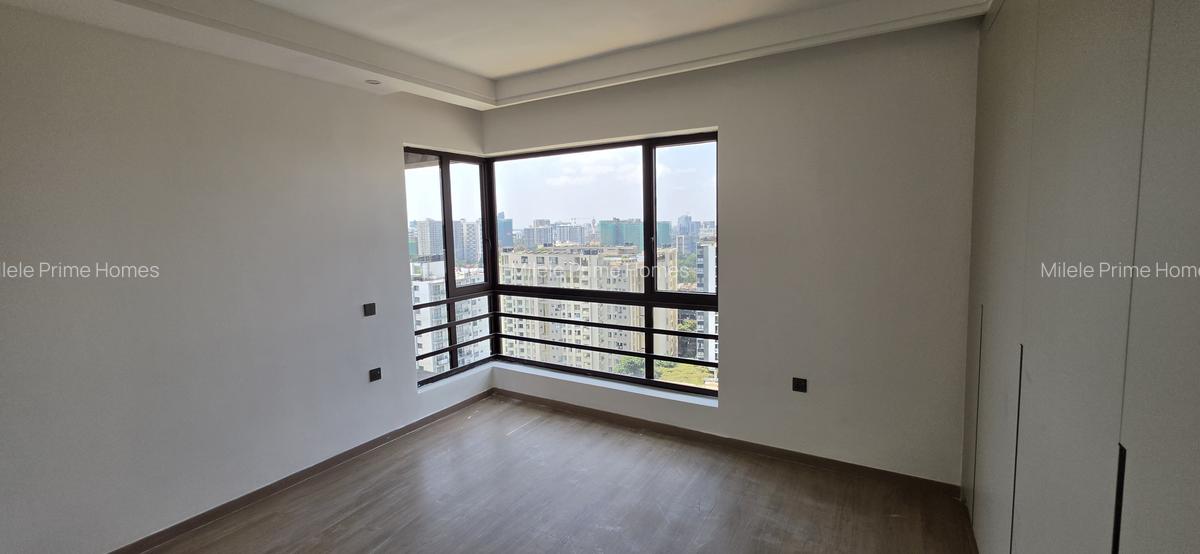 Serviced 3 Bed Apartment with En Suite at Riverside - 15