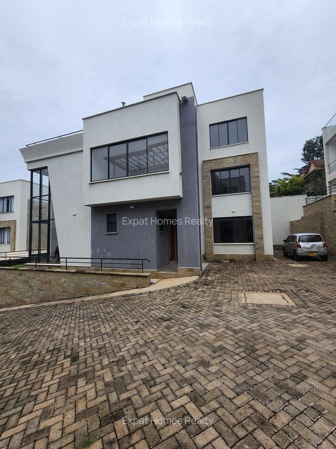 5 Bed Villa with En Suite in Lavington - 3