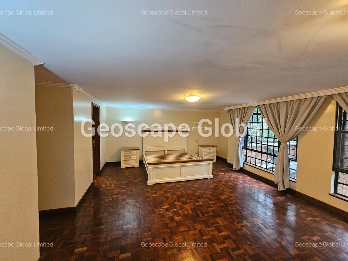 Furnished 4 Bed Apartment with En Suite in Riverside - 6