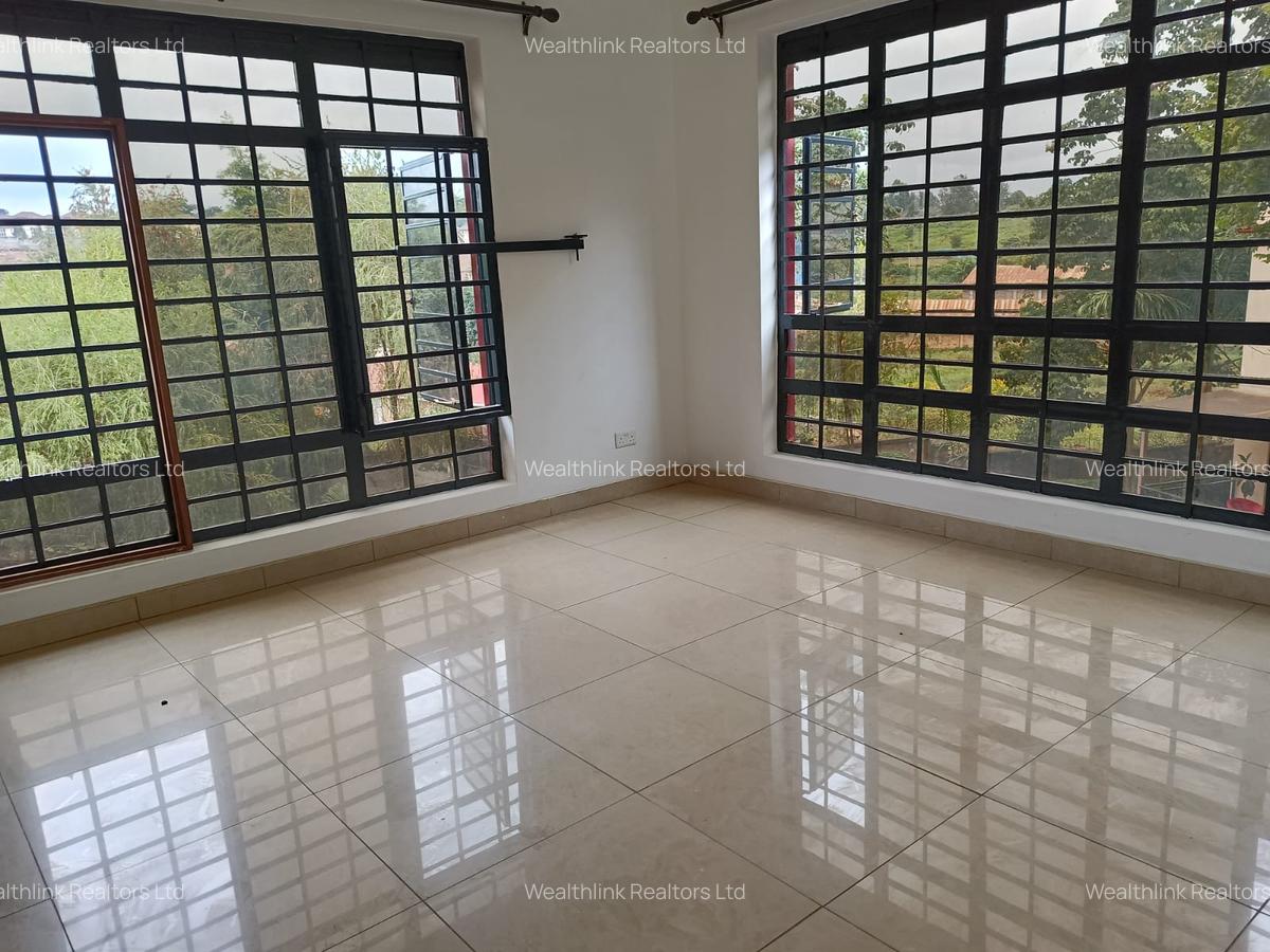 4 Bed Townhouse with En Suite at Runda Palm - 10