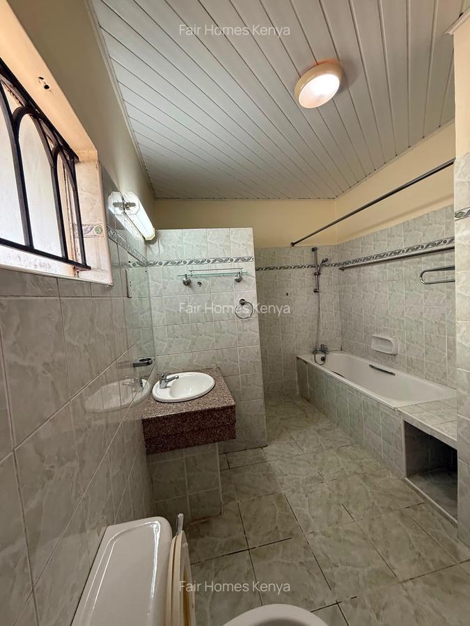 4 Bed Townhouse with En Suite at Lavington Green - 10