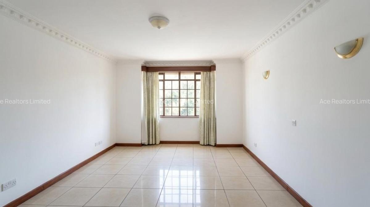 3 Bed Apartment with En Suite at Brookside Estate - 15