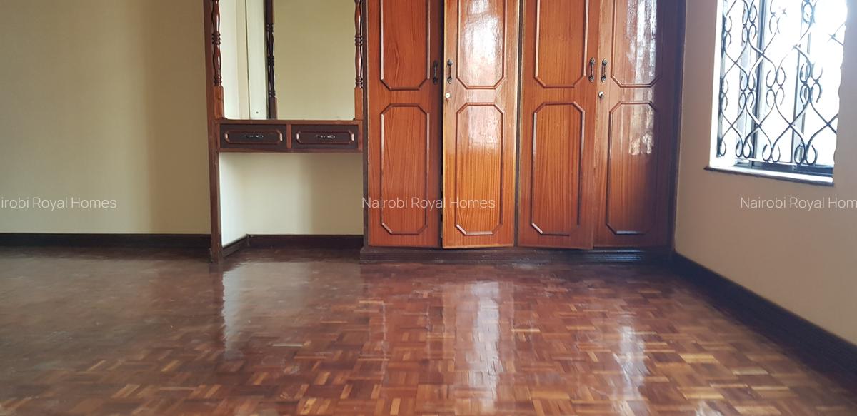 5 Bed Townhouse with En Suite at Yaya Center - 16