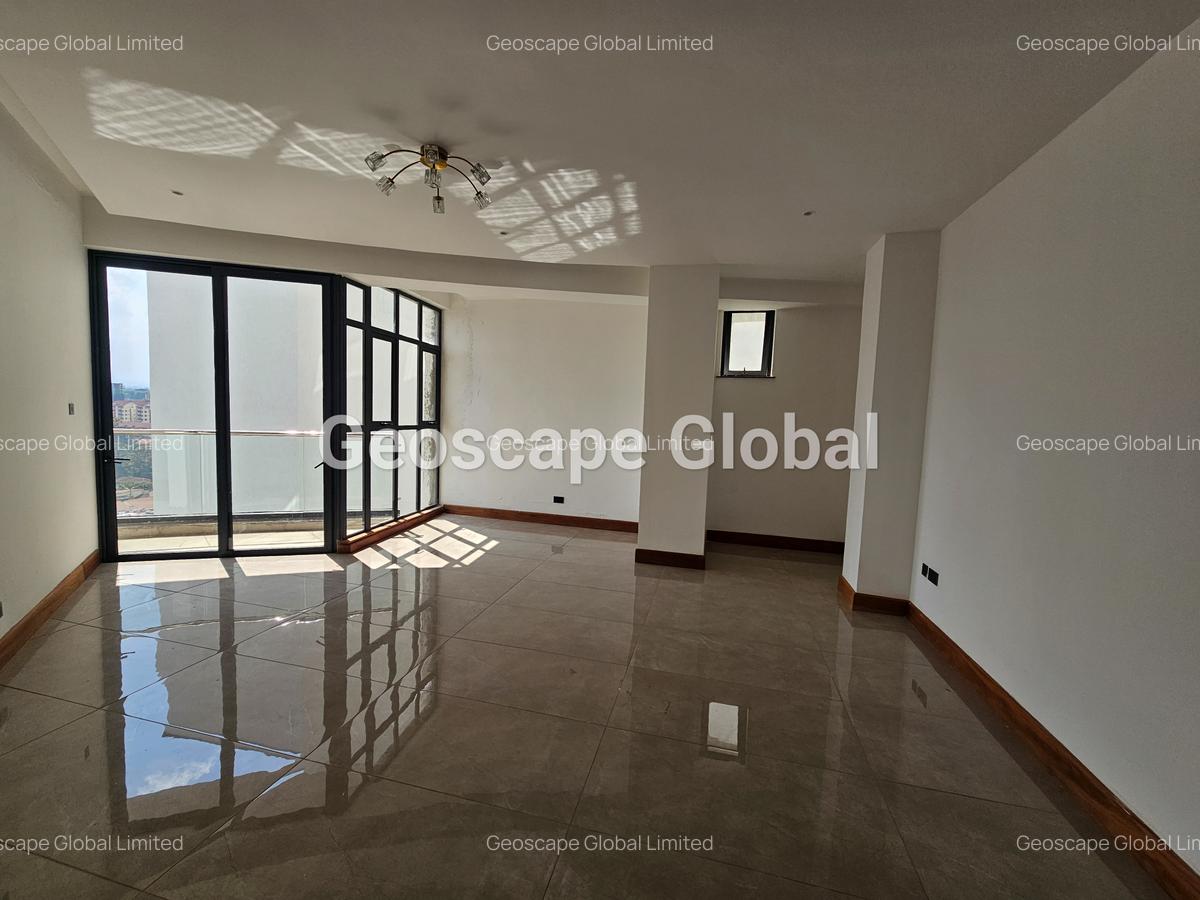 4 Bed Apartment with En Suite in Riverside - 8
