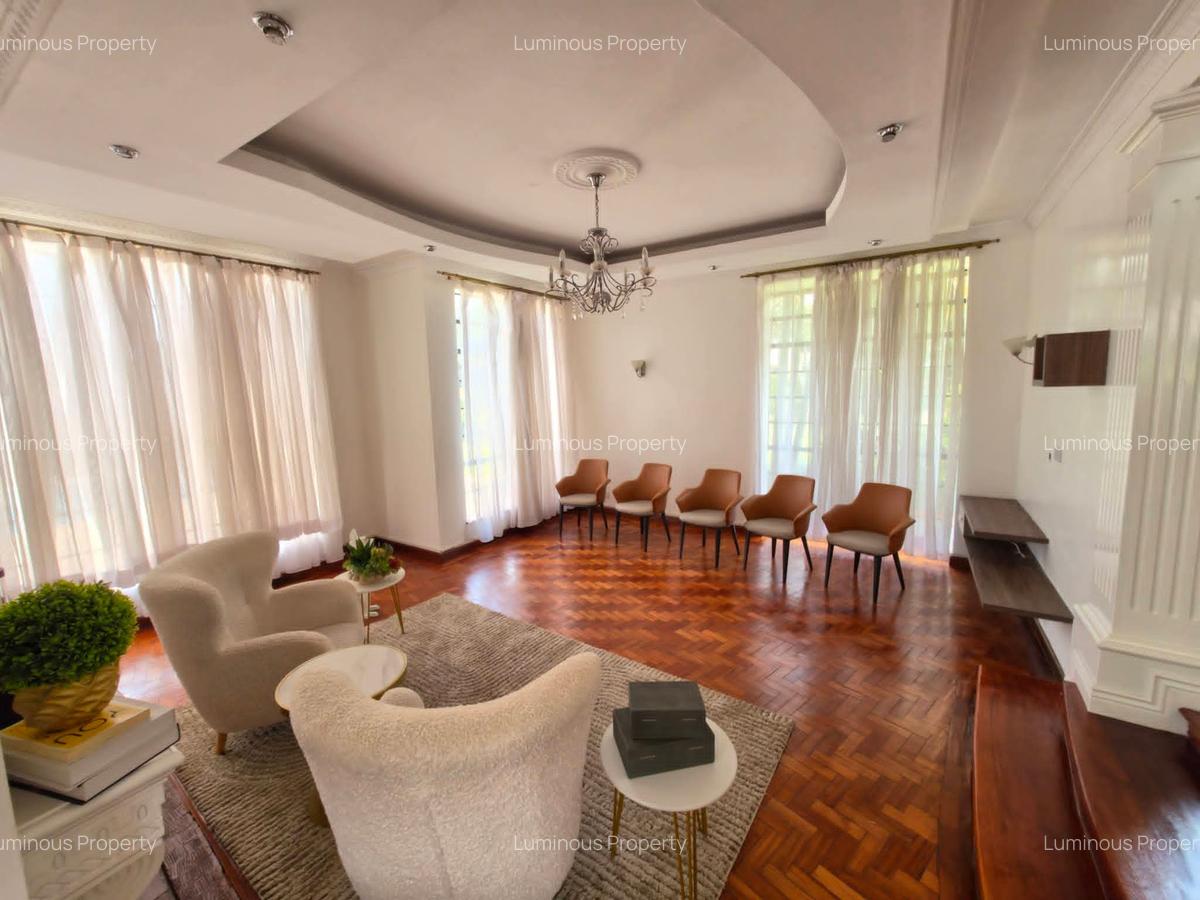4 Bed Villa with En Suite at Garden Estate - 5