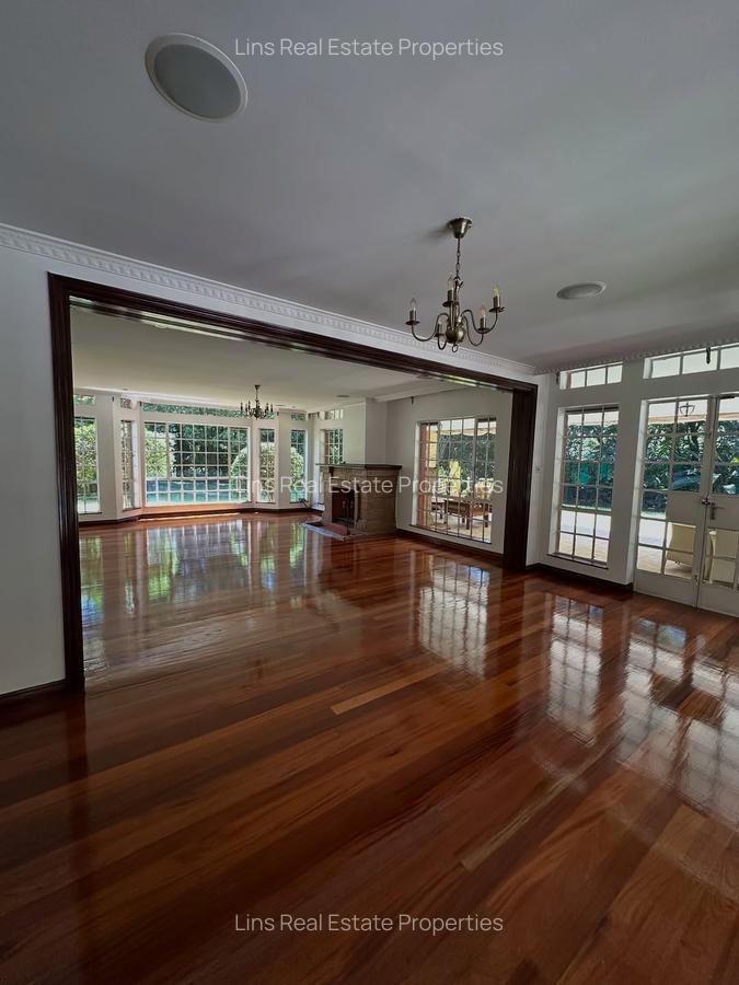 5 Bed Townhouse with En Suite in Rosslyn - 2