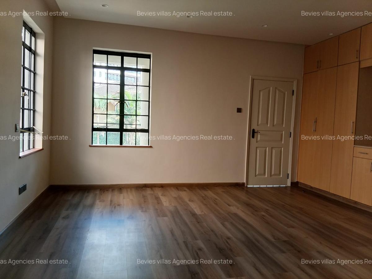 4 Bed Townhouse with En Suite at Westlands - 3