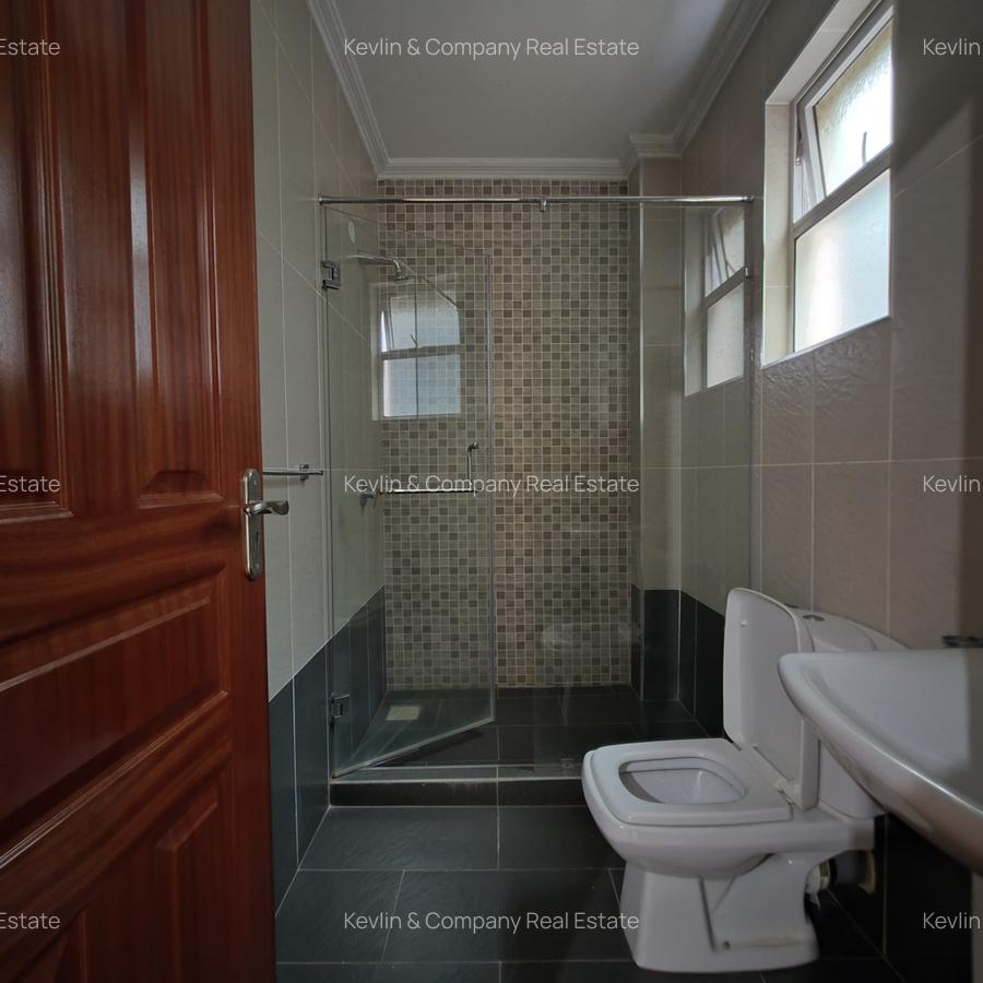 3 Bed Apartment with En Suite in Riverside - 10