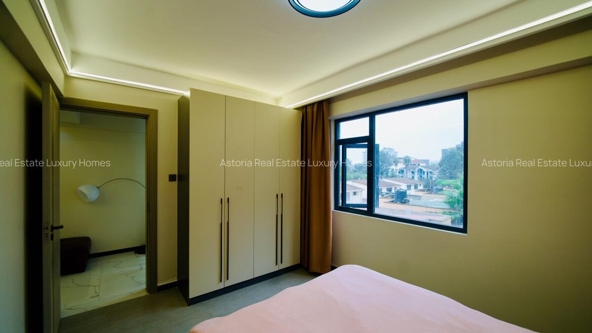 3 Bed Apartment with En Suite at 2026-423 - 10