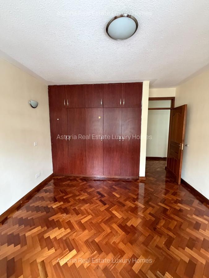 3 Bed Apartment with En Suite at 2026-439 - 9