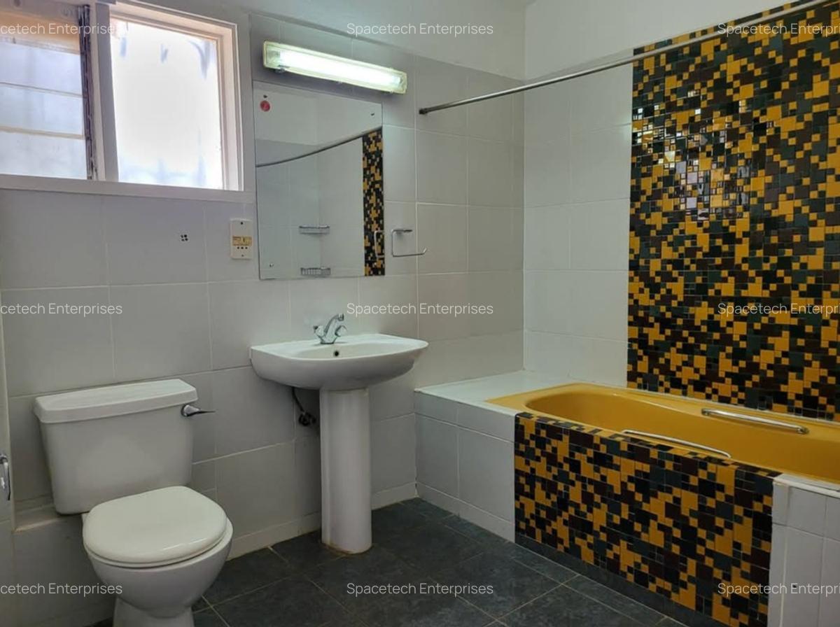 4 Bed House with Staff Quarters in Hill View - 11