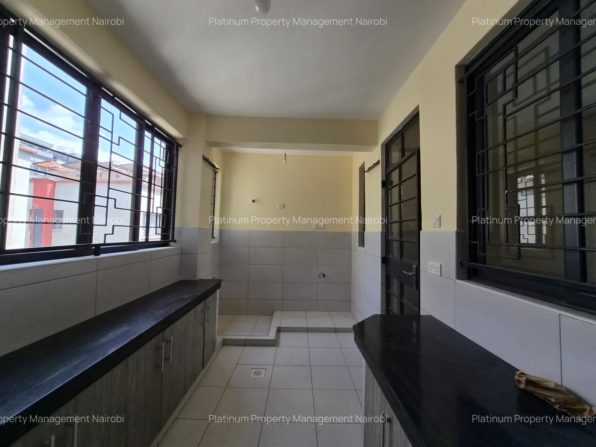 3 Bed Apartment with En Suite at Second Parklands - 6