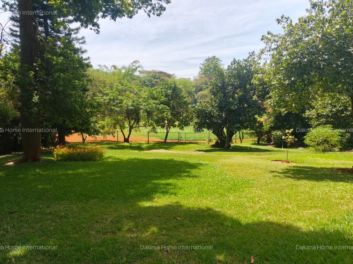 5 Bed House with En Suite in Gigiri - 16