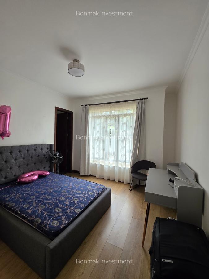 4 Bed Townhouse with En Suite at Lavington Green - 15
