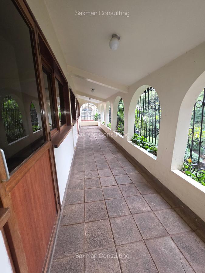 Commercial Property with Service Charge Included in Riverside - 11
