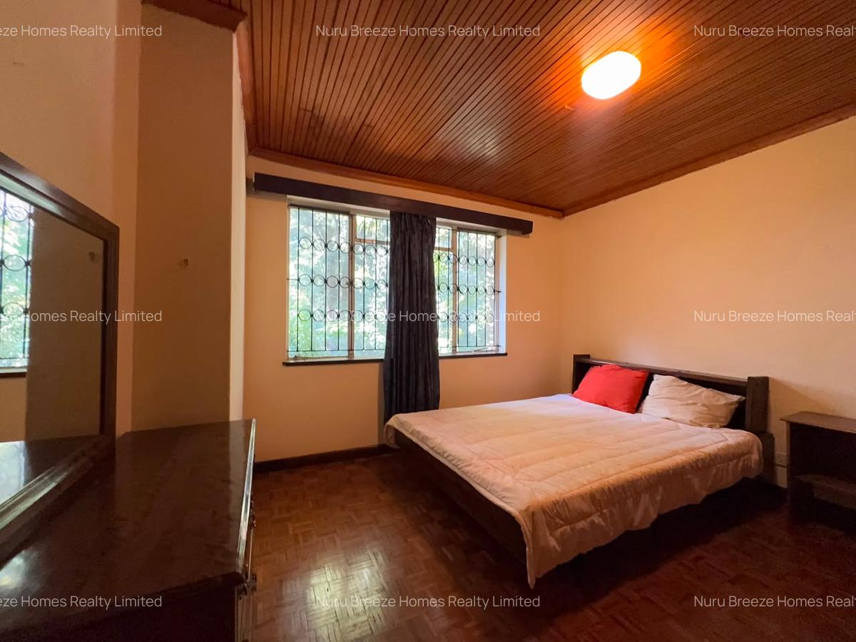4 Bed House with En Suite in Nyari - 14