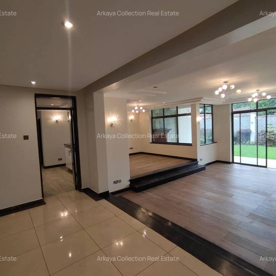 5 Bed Townhouse with En Suite in Lavington - 2