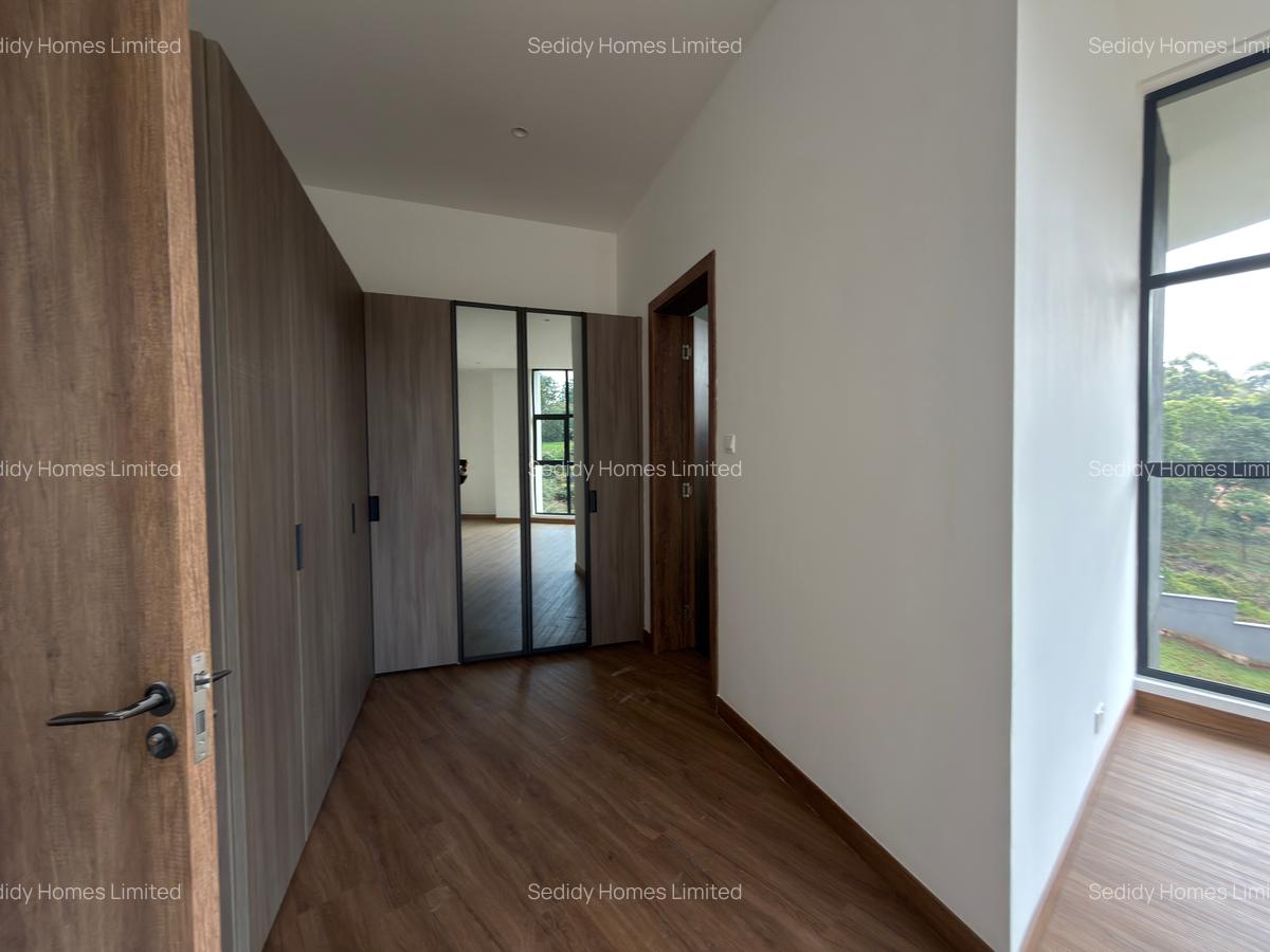 5 Bed Villa with En Suite in Nyari - 10