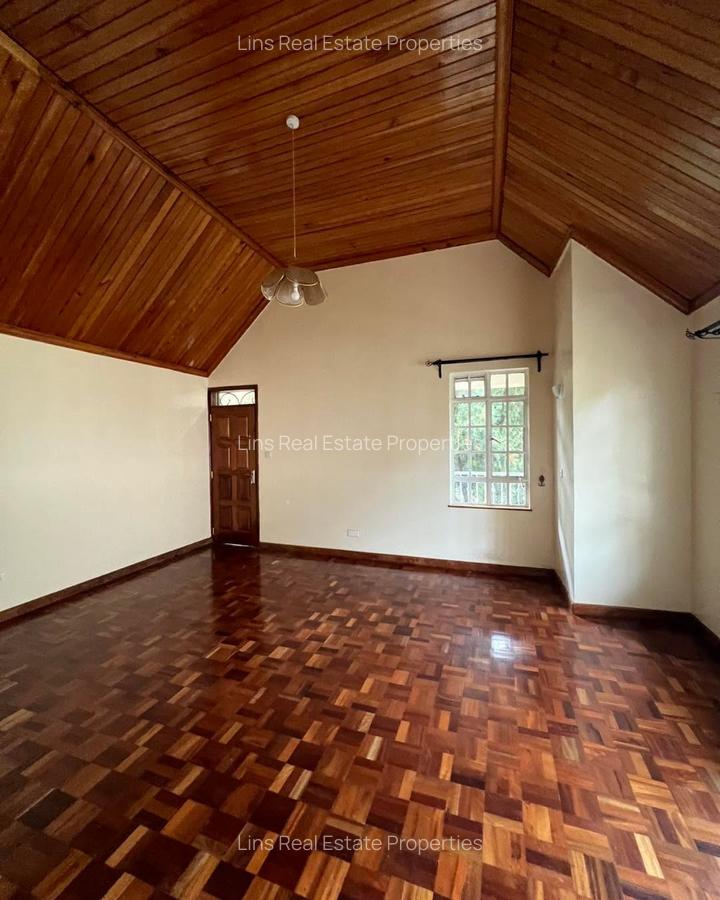 5 Bed Townhouse with En Suite in Lavington - 3