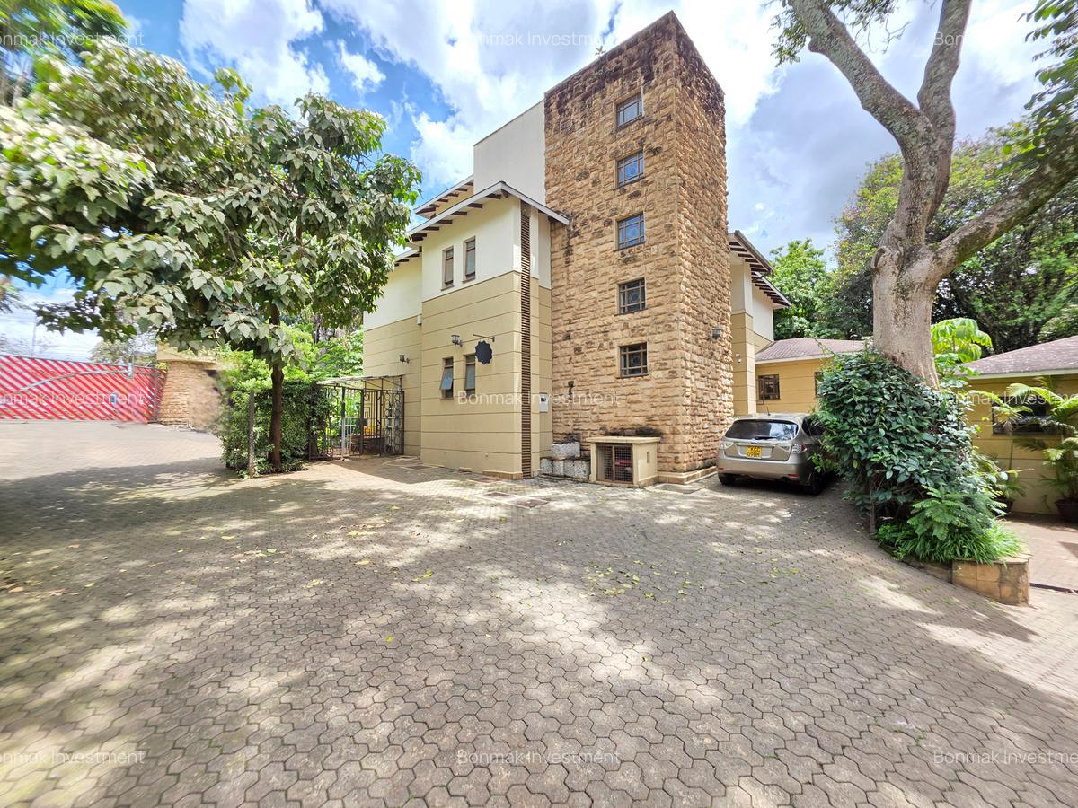 4 Bed Townhouse with En Suite at Lavington Green - 9