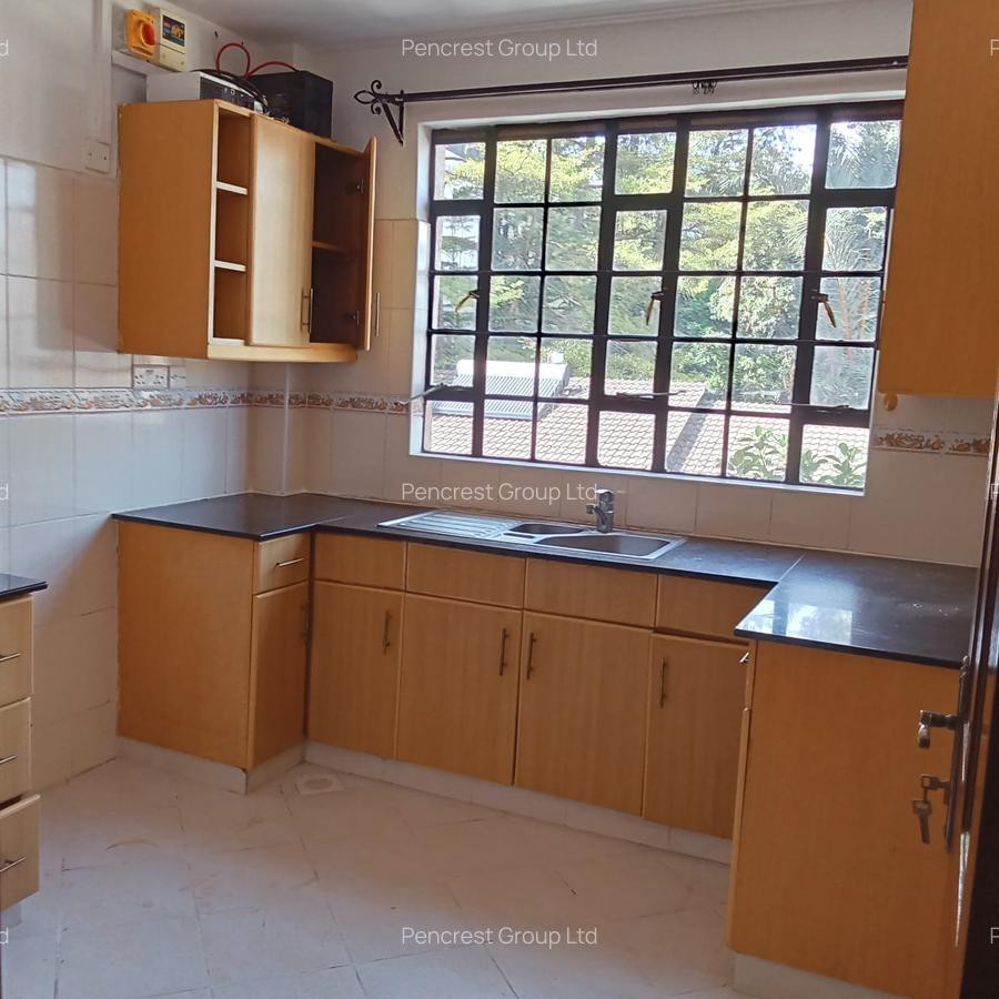 2 Bed Apartment with En Suite at Brookside - 5