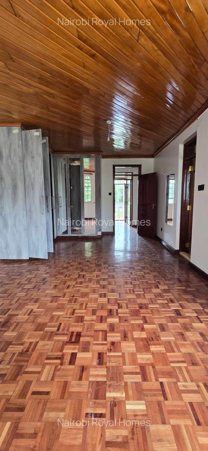 5 Bed Townhouse with En Suite at Lavington Road - 11