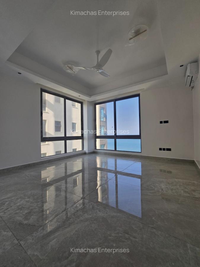3 Bed Apartment with En Suite at 1St Ave - 7