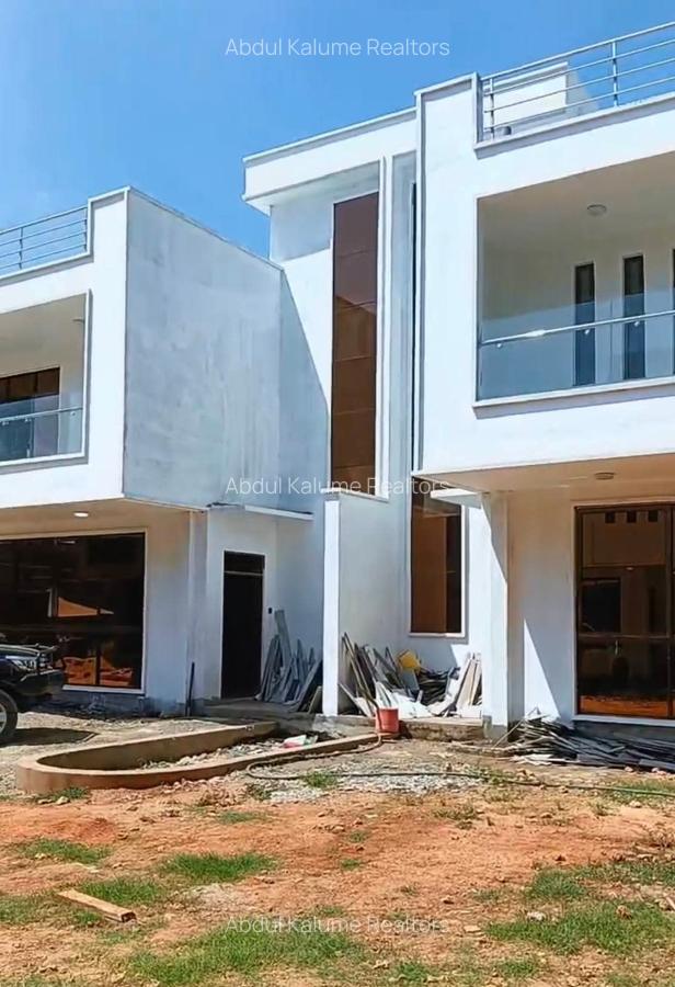 4 Bed House with En Suite at Mtwapa - 8