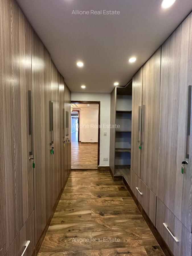 5 Bed House with Swimming Pool in Runda - 11