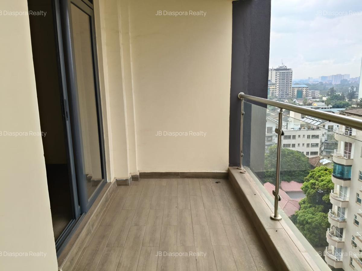 4 Bed Apartment with En Suite at 6Th Parklands - 14